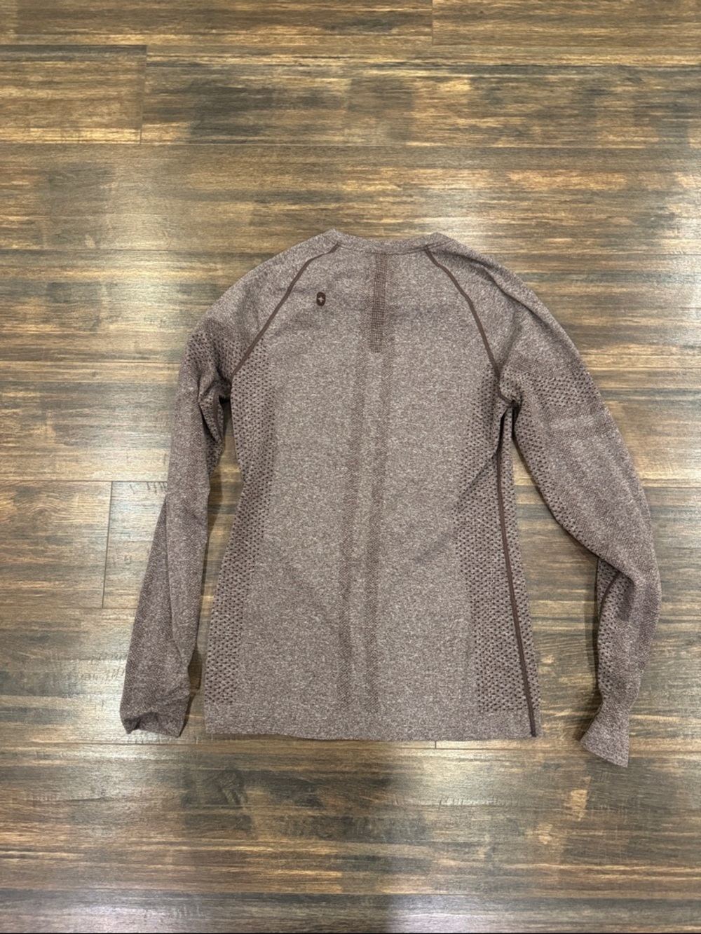 FIGS Heathered Taupe Long Salta Seamless Top - Picture 3 of 3